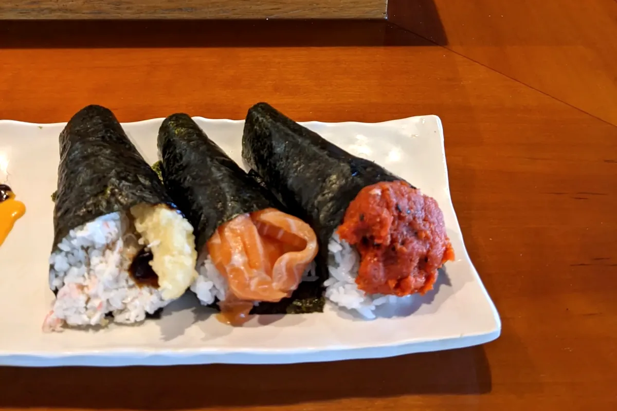 Hand Roll vs Cut Roll: What’s the Difference?