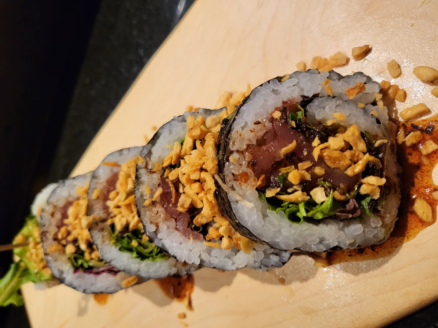 Garlic Tuna roll - tuna and avocado finished with garlic crunch